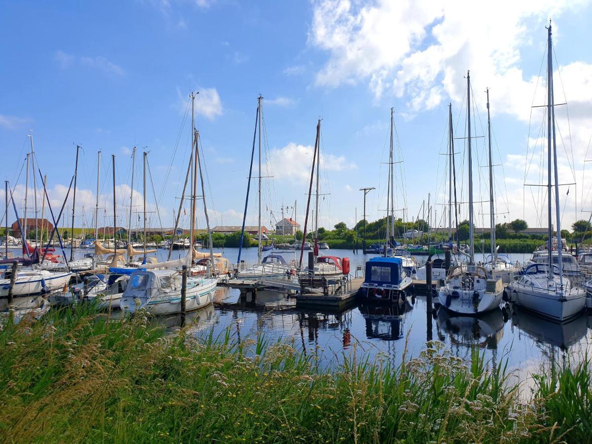Hotel An'T Yachthaven Harlesiel Zewnętrze zdjęcie