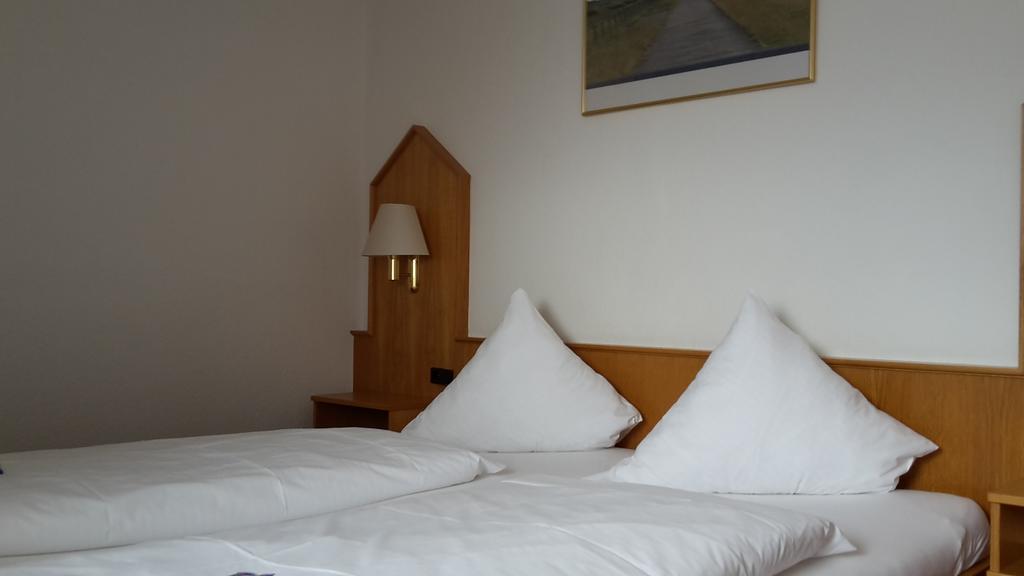 Hotel An'T Yachthaven Harlesiel Pokój zdjęcie