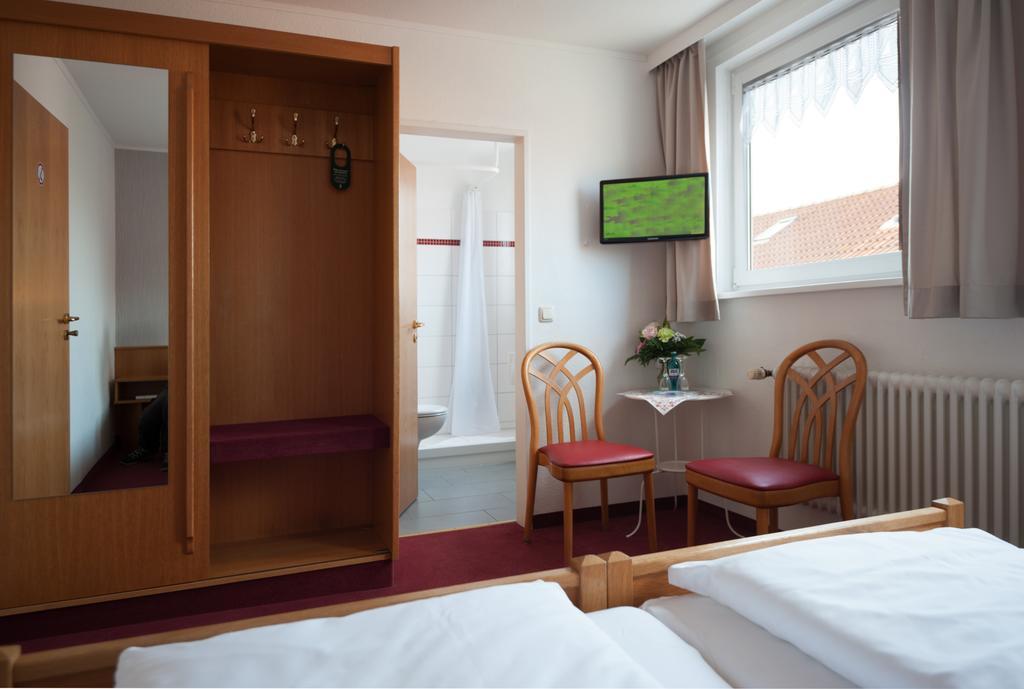 Hotel An'T Yachthaven Harlesiel Zewnętrze zdjęcie