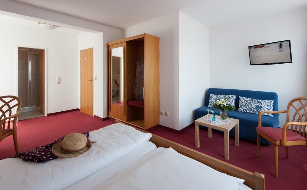 Hotel An'T Yachthaven Harlesiel Zewnętrze zdjęcie