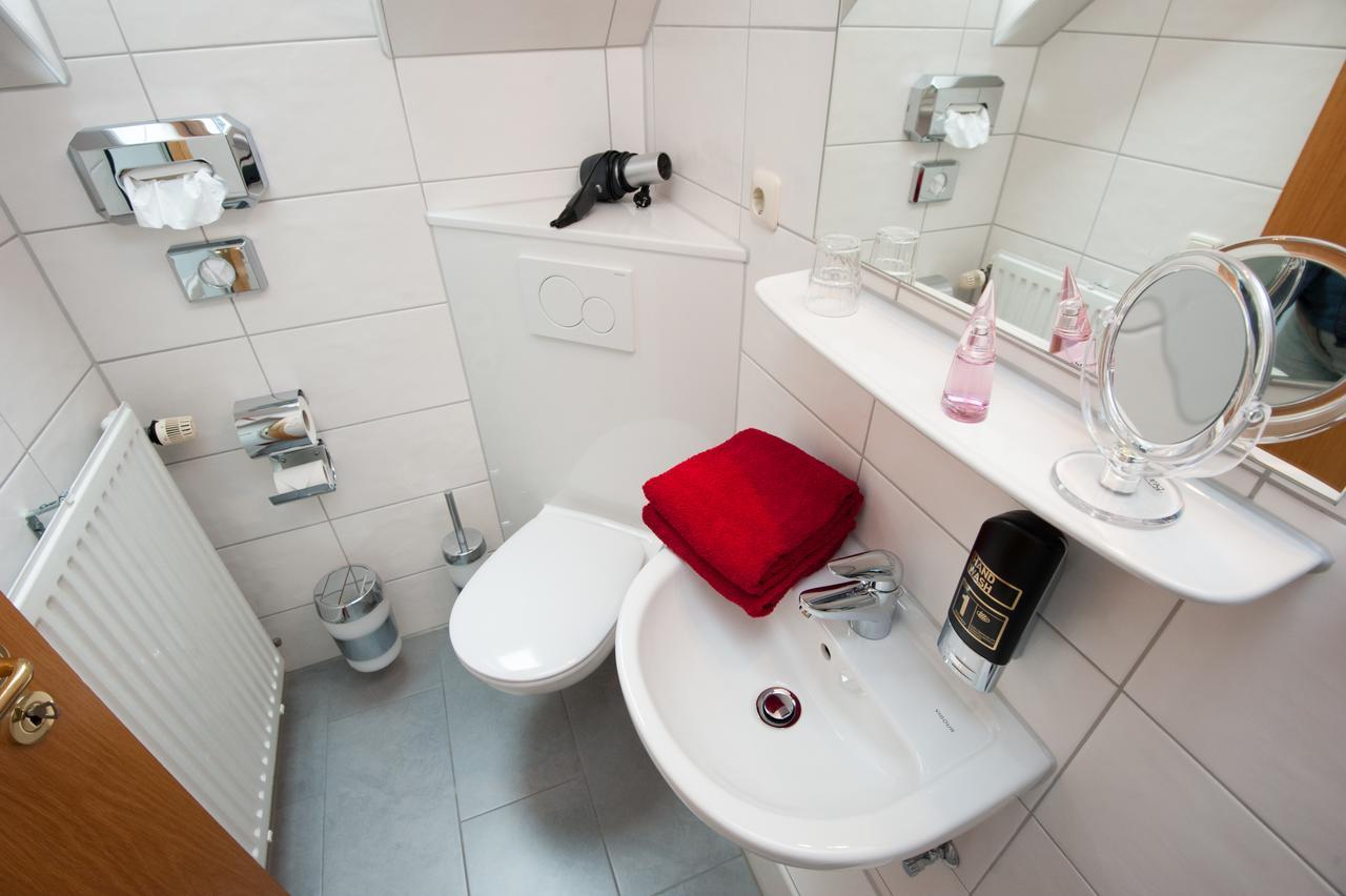 Hotel An'T Yachthaven Harlesiel Zewnętrze zdjęcie