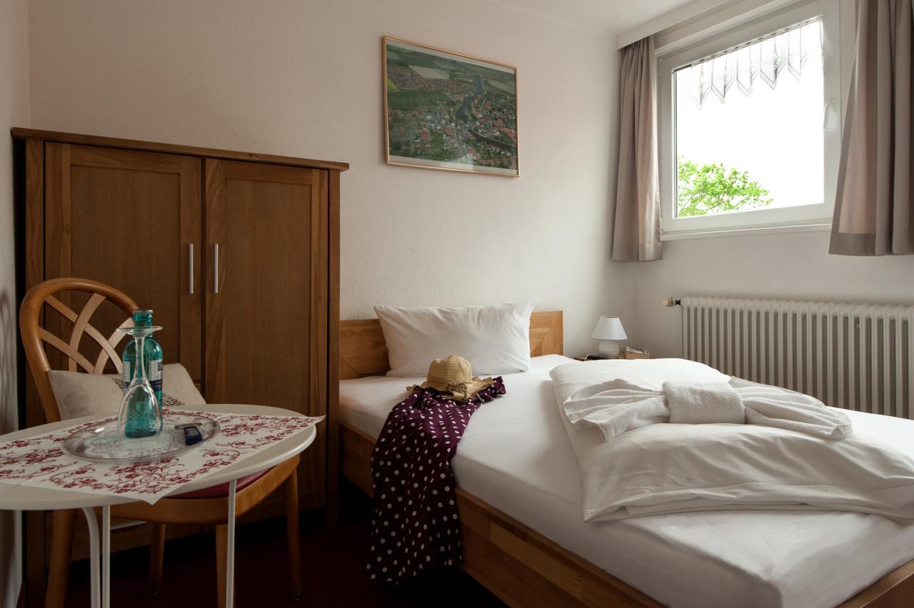 Hotel An'T Yachthaven Harlesiel Zewnętrze zdjęcie