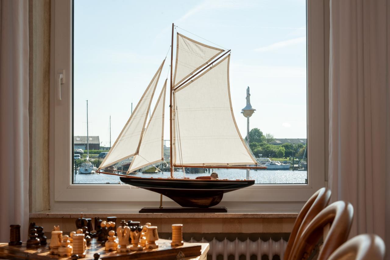 Hotel An'T Yachthaven Harlesiel Zewnętrze zdjęcie